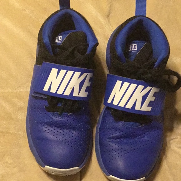 Nike Other - Boys (big) size 5 Nike sneakers